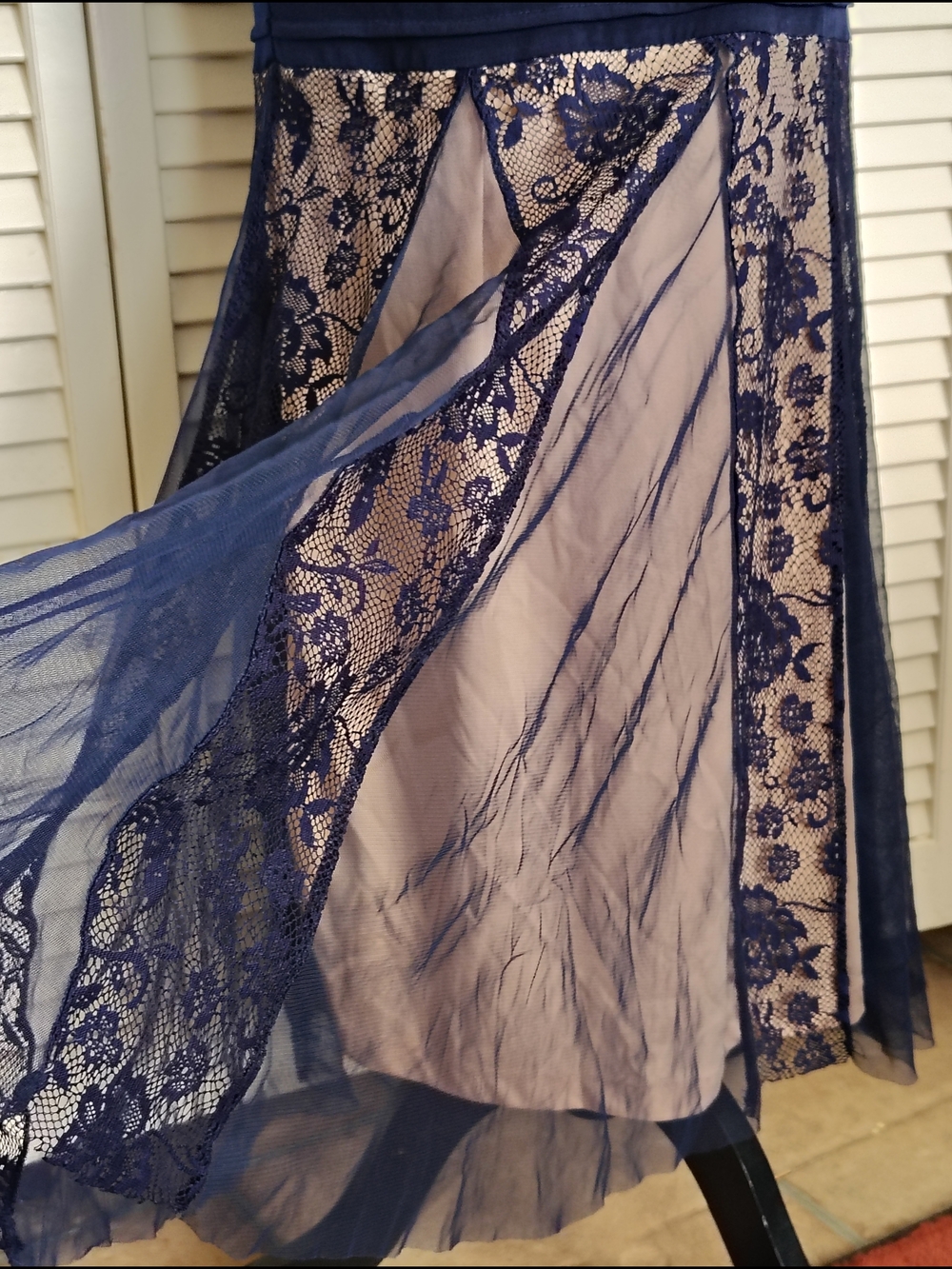 Candalite Petite Navy Blue Stretch Lace V-Neck Maxi Dress Size PM – Like New - Picture 9 of 13